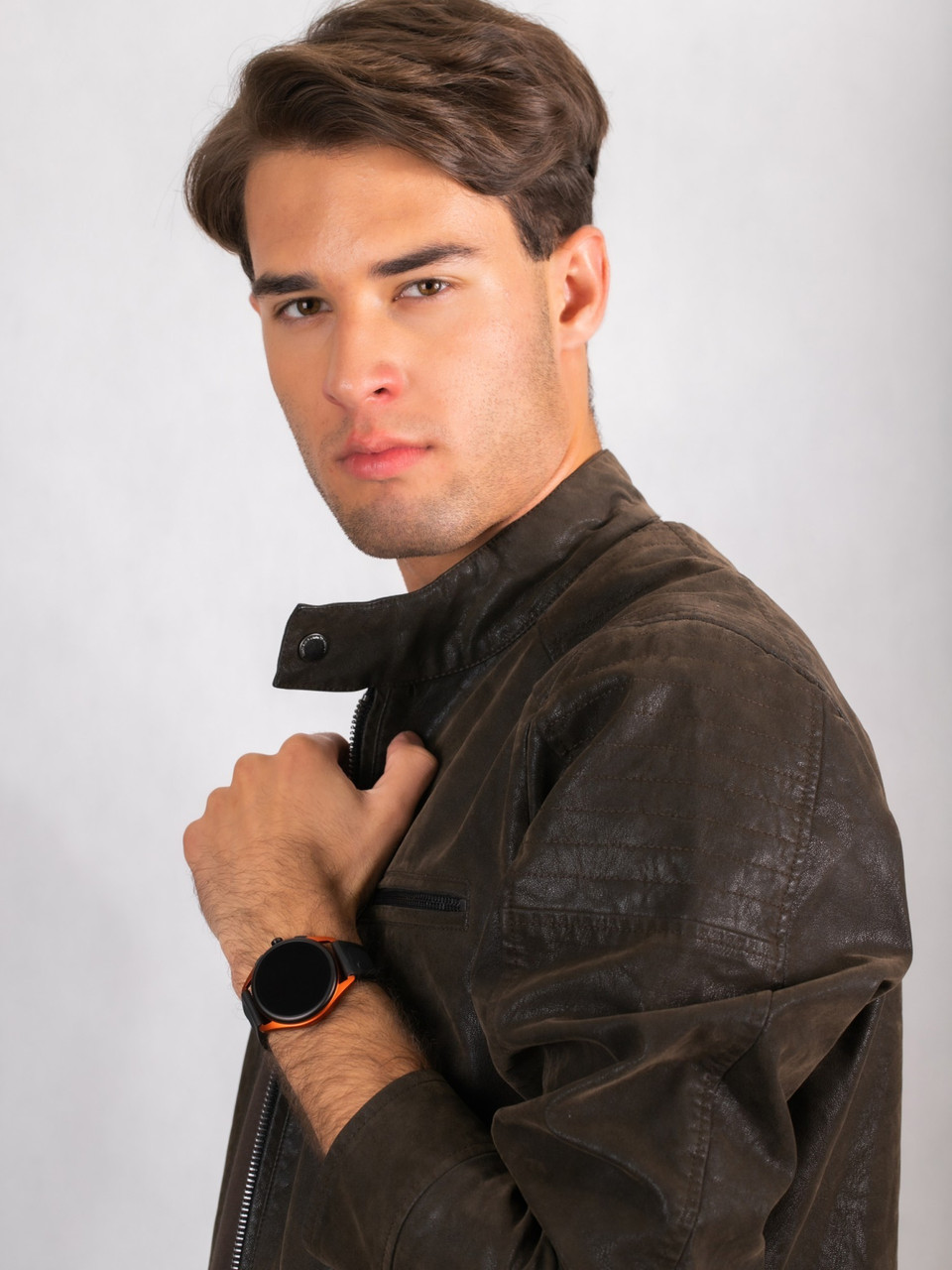 2746956466_muzhskie-smart-chasy-emporio