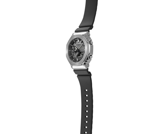 g-shock-metal-covered-casioak-gm.jpg