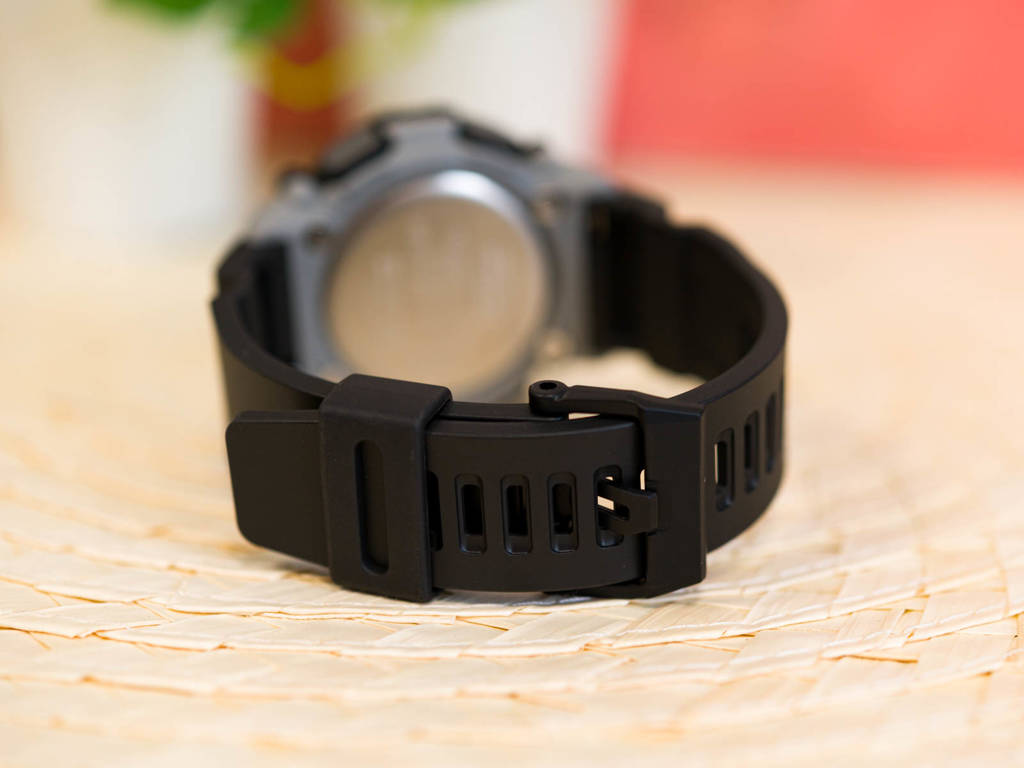 pol_pm_Zegarek-meski-CASIO-G-SHOCK-GA-2200M-1AER-Original-Carbon-Core-Guard-26892_4