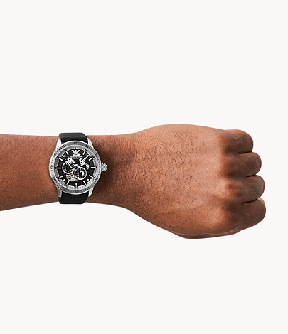 ar60051_onwrist.jpeg